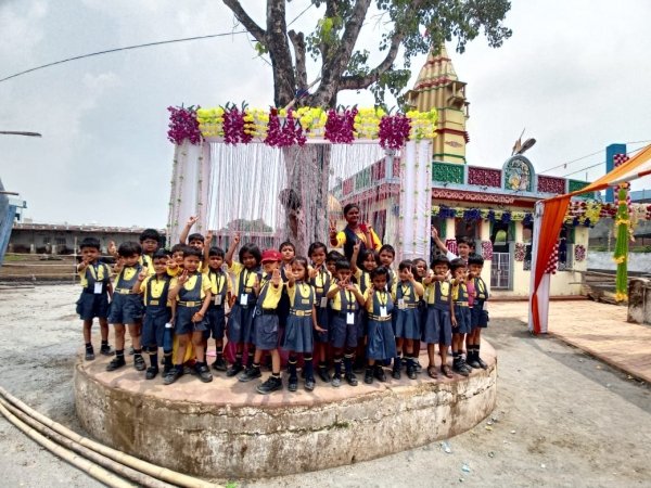 भारतीय संस्कृति से रूबरू हुए नन्हें बच्चे