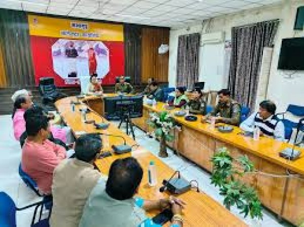 ध्वनि विस्तारक यंत्रों के अनियंत्रित उपयोग पर रोक का कड़ाई से पालन सुनिश्चित किया जाए - मुख्यमंत्री डॉ. यादव