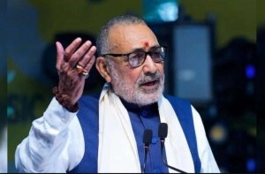 &#039;राहुल सिर्फ दिखावे के नेता, असली रक्षक मोदी&#039; – गिरिराज सिंह का बयान