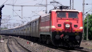 Indian Railway Fare: रेलवे ने फिर बढ़ाया यात्री किराया, रायपुर से दिल्ली तक का सफर 28 रुपये तक हुआ महंगा