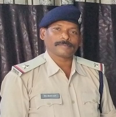 देवदूत बनी पुलिस, फांसी के फंदे पर लटके युवक की मसीहा बनकर बचाई जान