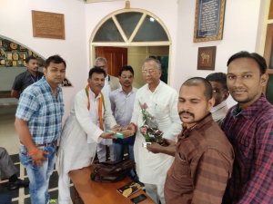 केएसके के मजदूरों ने मंत्रियों से की मुलाकात