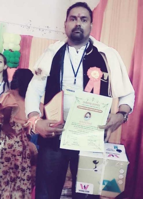 बिर्रा के जितेन्द्र तिवारी का हुआ सम्मान