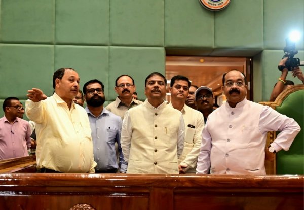 उप मुख्यमंत्री  अरुण साव ने विधानसभा भवन के लोकार्पण की तैयारियों का किया निरीक्षण