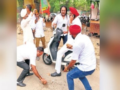 कांग्रेस विधायक के सामने ही भाजपाइयों ने एक्सप्रेस-वे का लोकार्पण कर दिया