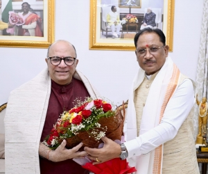 मुख्यमंत्री  विष्णुदेव साय से निर्माता-निर्देशक डॉ. चंद्रप्रकाश द्विवेदी ने की सौजन्य मुलाकात