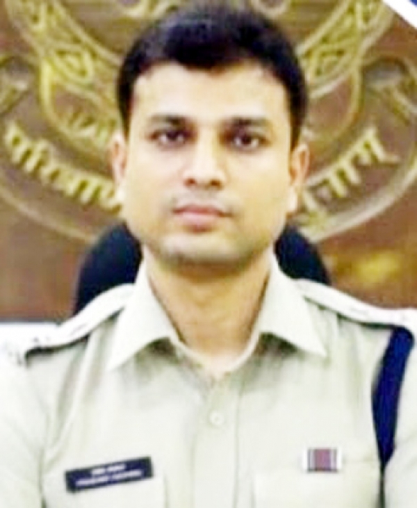 बढ़ते अपराधों पर अंकुश लगाने एसपी ने पुलिस अधिकारीयो की बुलाई आपात बैठक