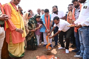 समृद्ध और सुलभ ग्रामीण भारत के लिए मज़बूत आधारभूत संरचना है पुल -मंत्री  टंक राम वर्मा