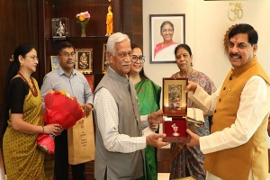 मुख्यमंत्री डॉ. यादव से मिले पद्मश्री अवार्डी श्री गुंदेचा और डॉ. व्यास