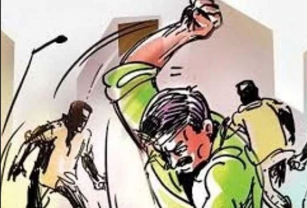 पुरानी रंजिश पर आटो चालक से मारपीट