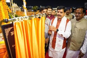 मुख्यमंत्री डॉ. यादव ने महाकाल लोक परिसर में वाटर स्क्रीन प्रोटेक्शन और फाउंटेन शो का किया लोकार्पण