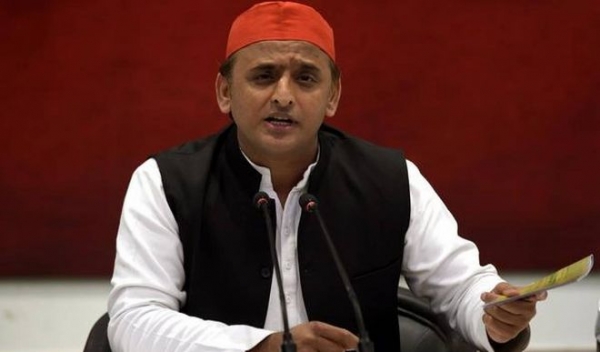 मोबाइल पाबंदी पर बोले अखिलेश, कोविड अस्पतालों की दुर्दशा का सच सामने ना आये इसलिए लगायी पाबंदी