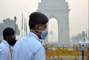 दिल्लीः हवा की बदली चाल, खतरनाक स्तर पर पहुंचा प्रदूषण, 10 दिनों तक निजी वाहनों से करें परहेज