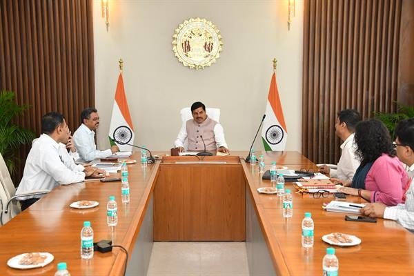 वनों में स्थित आस्था स्थलों को किया जाए विकसित : मुख्यमंत्री डॉ. यादव