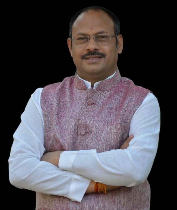 डोर टू डोर वेक्सीन केंद्र सरकार का सराहनीय कदम- जितेंद वर्मा