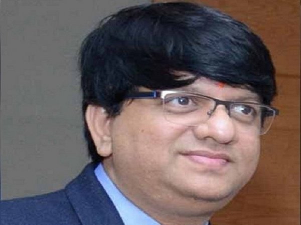 पूर्व मुख्यमंत्री रमन सिंह के दामाद पहुंचे एसआईटी ऑफिस, बिना वॉयस सैंपल दिए लौटे