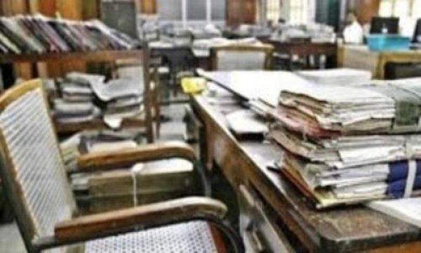 कोरोना काल में ऑफिस स्पेस कम कर रहीं कंपनियां