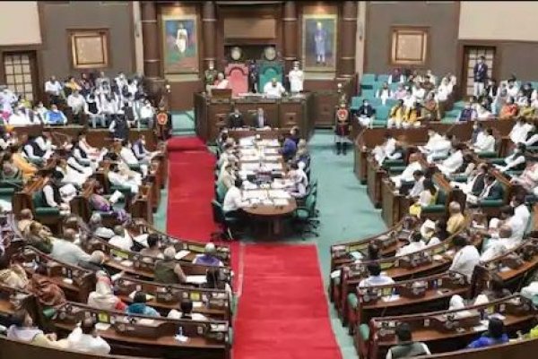 संसद में राहुल बोले नीट पर चर्चा करवाएं प्रधानमंत्री, दोनों सदनों में विपक्ष का हंगामा, लोकसभा एक जुलाई तक स्थगित
