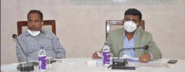 कलेक्टर ने विभिन्न विभागों के निर्माण कार्यों के प्रगति की समीक्षा की