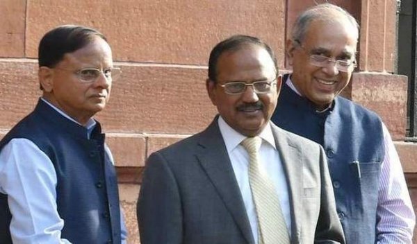 मंत्रिमंडल में भले बदलाव किये, पर PMO अधिकारियों पर मोदी का पुराना विश्वास बरकरार