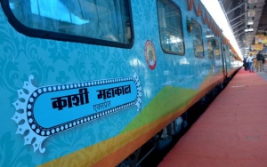 शिवरात्रि स्पेशल काशी महाकाल एक्&zwj;सप्रेस की सेवा शुरू, तीन ज्योतिर्लिंगों को आपस में जोड़ेगी ये ट्रेन