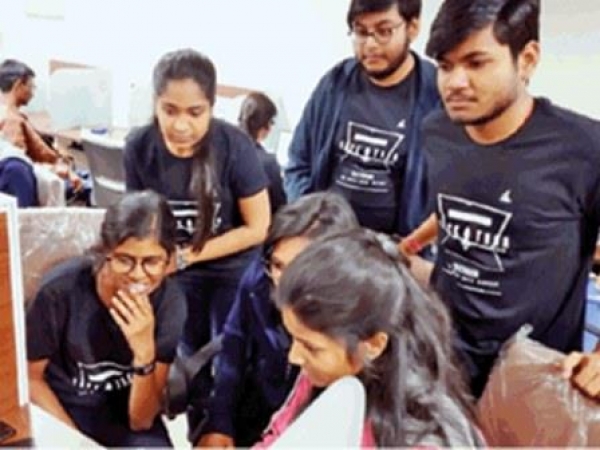 छात्रों ने 28 घंटे में बनाया ट्विटर पर अश्लील मैसेज फिल्टर करने का ऐप