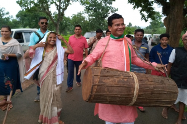 11 हजार वोटों से जीतीं कांग्रेस की देवती कर्मा, पढ़ें- बाकि 8 प्रत्याशियों को मिले कितने वोट