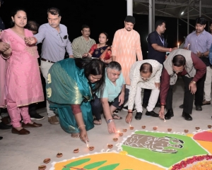 'आशीर्वाद का दीया&rsquo; से जगमगाया सरगुजा, सेवा और समर्पण का लिया गया संकल्प