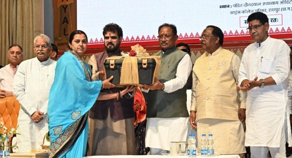 लोकल फॉर वोकल एवं स्वावलंबी भारत के निर्माण में छत्तीसगढ़ खादी तथा ग्रामोद्योग बोर्ड की महत्वपूर्ण