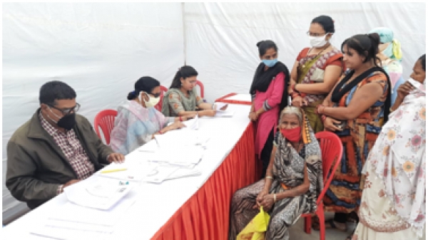 वार्ड जनकल्याण शिविर में कातुलबोर्ड के हितग्राहियों ने जमा कराये आवेदन
