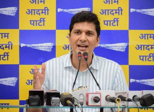 दिल्ली की BJP सरकार कर रही मोहल्ला क्लीनिकों का &#039;भगवाकरण&#039;, सौरभ भारद्वाज ने घेरा