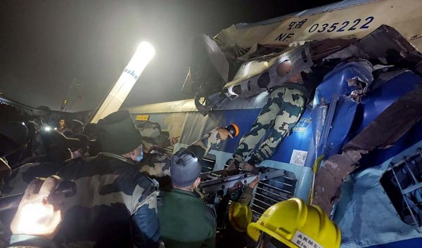 इस ट्रेन दुर्घटना का कारण भी कराहता हुआ पुराना रेल सिस्टम ही है