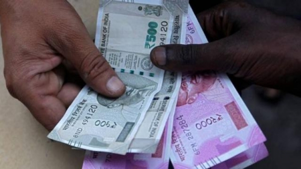 स्मार्ट सिटी के लापरवाह वाहन चालकों ने 1 महीने में पुलिस को कराई 13 लाख रुपये की कमाई