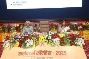 ग्रामीण विकास के लिए अधोसंरचना विकास और हितग्राही मूलक योजनाओं का हो बेहतर क्रियान्वयन : मुख्य सचिव श्री जैन