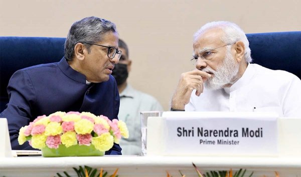 यायिक प्रणाली की रफ्तार बढ़ाकर विचाराधीन कैदियों को जल्द न्याय दिलाना चाहिए