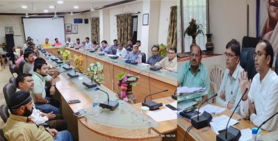 निविदा लेने और कार्य आदेश प्राप्त करने के बाद ठेकेदार समस्या न बतायें-आयुक्त
