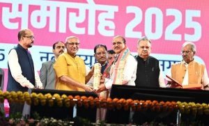 उपराष्ट्रपति  सी. पी. राधाकृष्णन छत्तीसगढ़ रजत महोत्सव के समापन समारोह में शामिल हुए