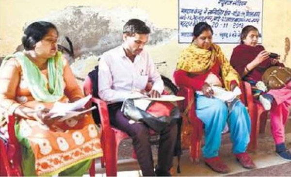 नाम जुड़वाने के लिए 10 दिन में 5500 लोग ले गए फॉर्म, यानी नाम काटने की शिकायत सही