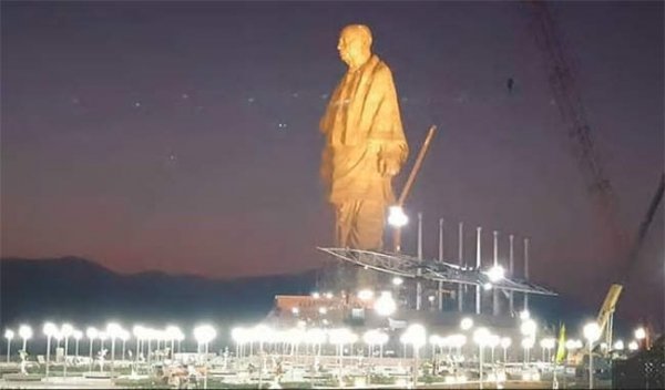 प्रतिभाओं के देश भारत में हो रहा है प्रतिमाओं का बोलबाला